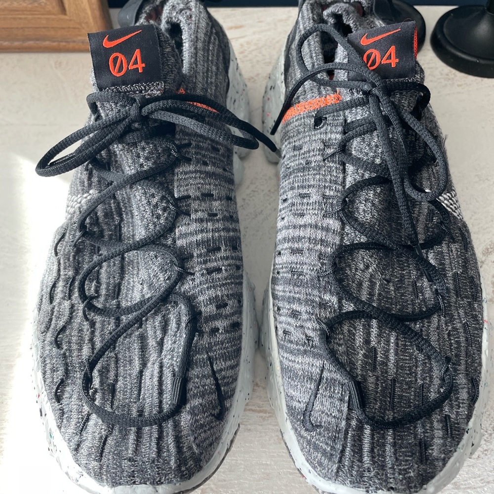 Nike Space Hippie 04 Iron Grey Photon Dust Black – Men’s 10 – NWT